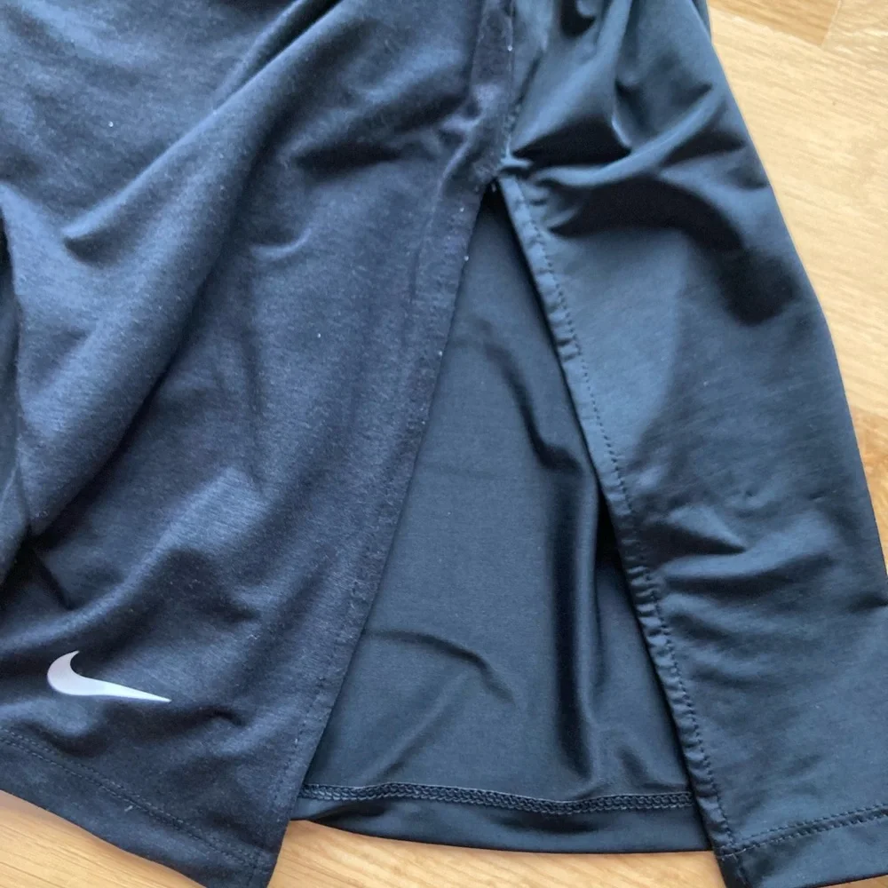 Nike Cutaway Tank Size S Black Dri-Fit Like New